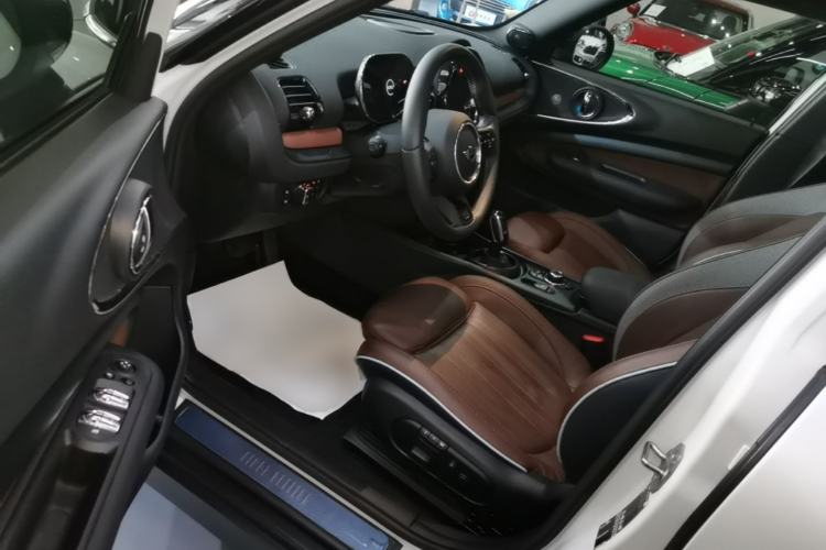 Used MINI Clubman 2023 Final Edition The Last Gentleman Commemorative Edition Driver Seat