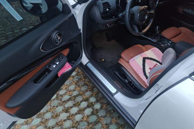 Used MINI Clubman 2023 Refresh 1.5T COOPER Connoisseur Driver Seat