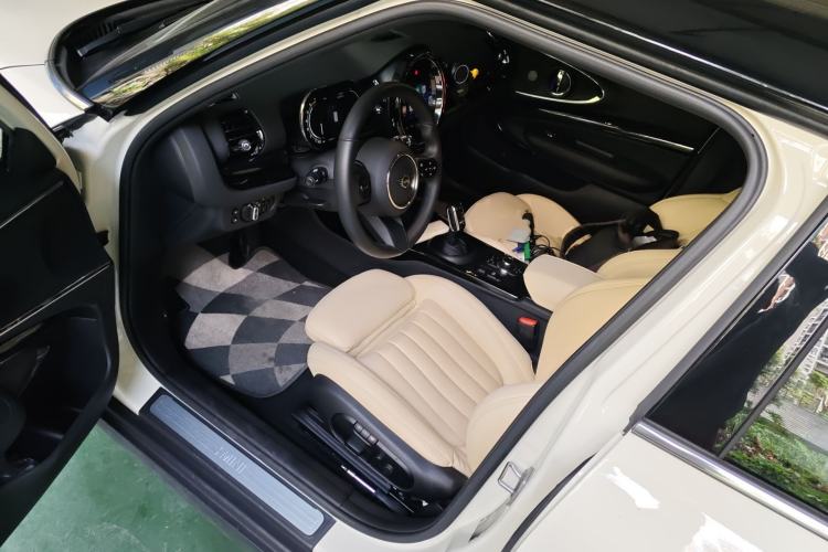 Used MINI Clubman 2023 1.5T COOPER Classic Edition Driver Seat