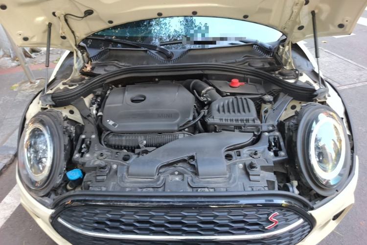 Used MINI Clubman 2023 2.0T COOPER S Connoisseur Engine Bay