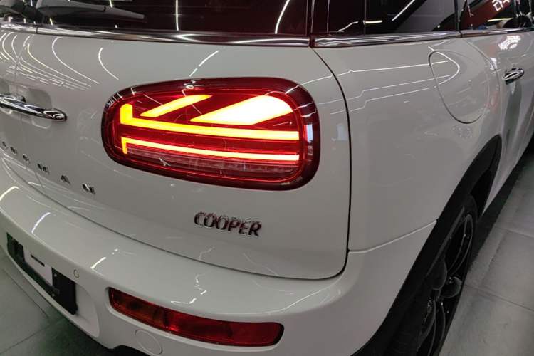 Used MINI Clubman 2023 Updated 1.5T COOPER Classic Edition Exterior 3