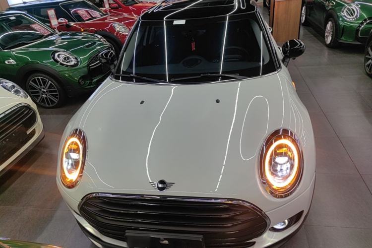 Used MINI Clubman 2023 Updated 1.5T COOPER Classic Edition Front