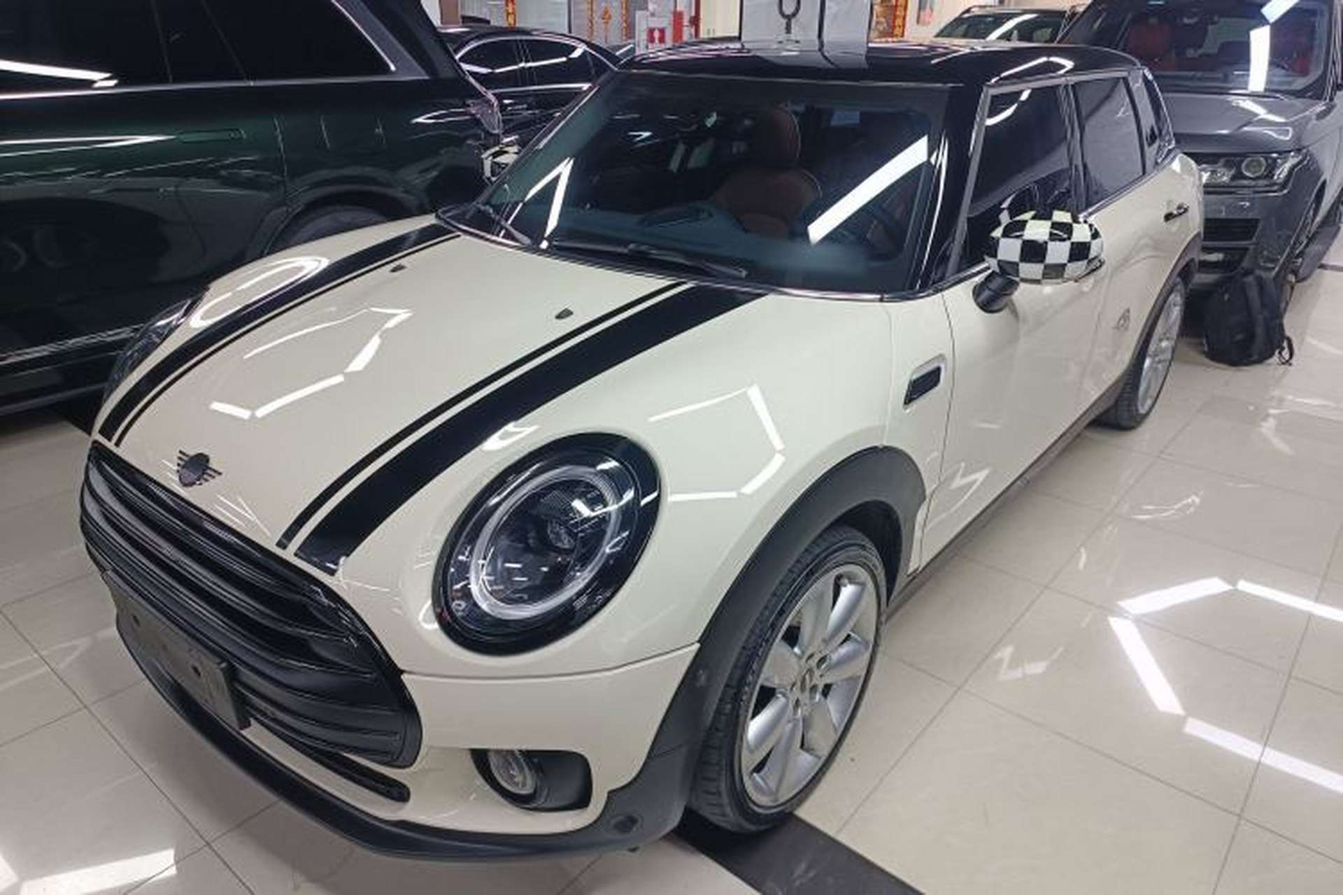 Used MINI Clubman 2023 1.5T COOPER Connoisseur Front Left 45 Deg