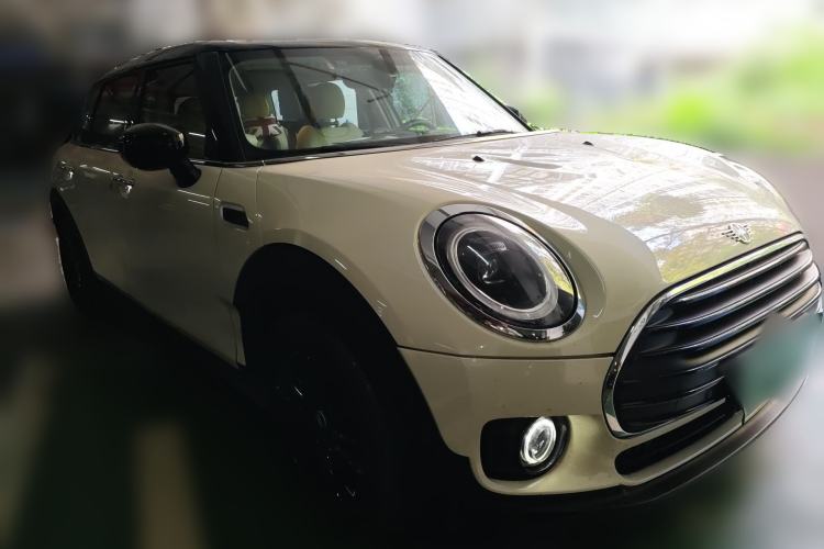 Used MINI Clubman 2023 1.5T COOPER Classic Edition Front Right 45 Deg