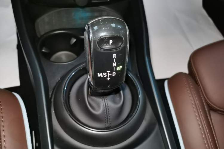 Used MINI Clubman 2023 Final Edition The Last Gentleman Commemorative Edition Gear Lever