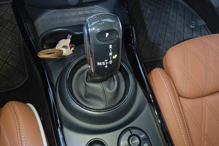 Used MINI Clubman 2023 Refresh 1.5T COOPER Connoisseur Gear Lever