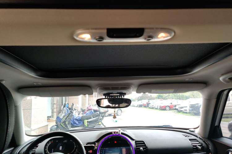 Used MINI Clubman 2023 1.5T COOPER Classic Edition Headliner