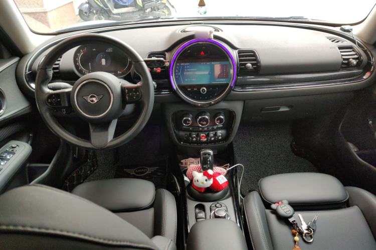 Used MINI Clubman 2023 1.5T COOPER Classic Edition Interior 2