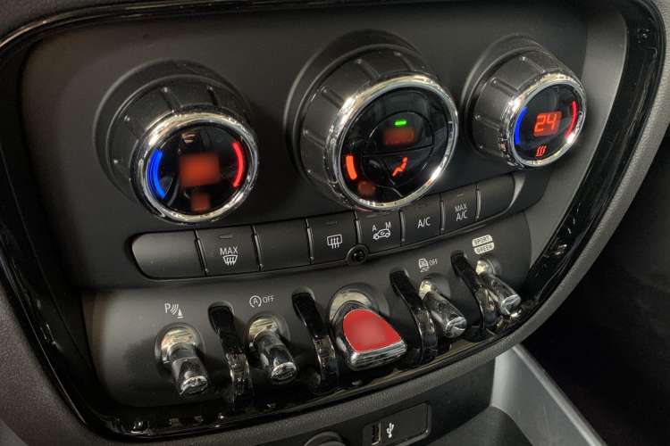 Used MINI Clubman 2023 2.0T COOPER S Connoisseur Interior 2