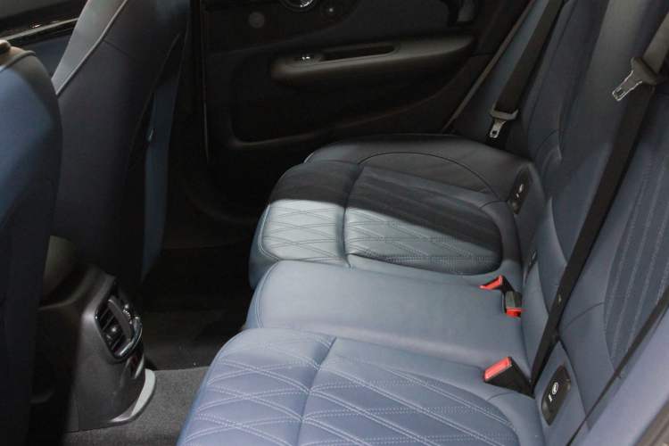 Used MINI Clubman 2023 2.0T COOPER S Connoisseur Interior 7