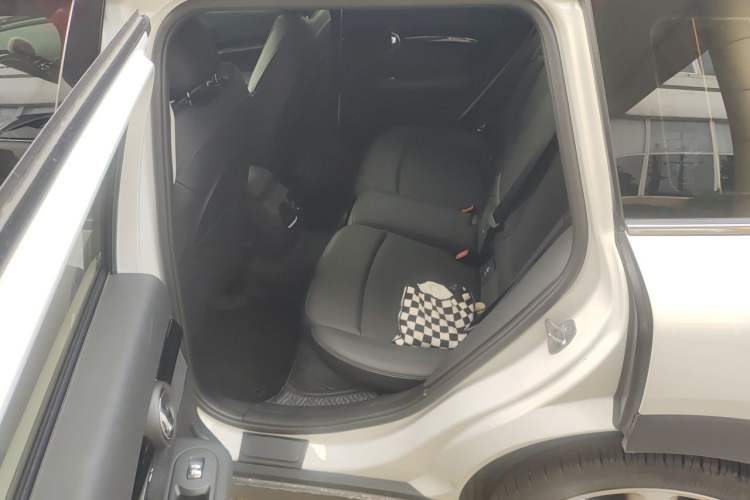 Used MINI Clubman 2023 Updated 1.5T COOPER Classic Edition Left Rear Seat