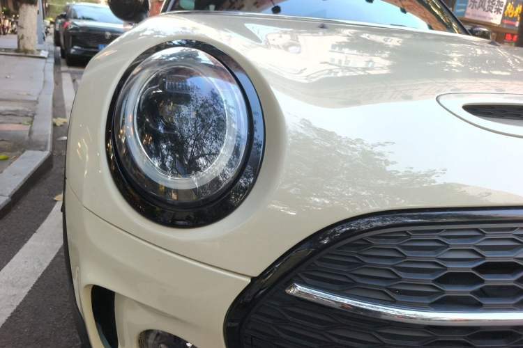 Used MINI Clubman 2023 2.0T COOPER S Connoisseur Right Front Headlight