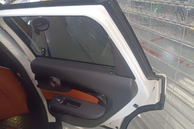 Used MINI Clubman 2023 Revised 2.0T COOPER S Connoisseur Right Rear Door Interior