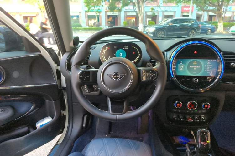 Used MINI Clubman 2023 2.0T COOPER S Connoisseur Steering Wheel