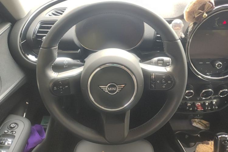 Used MINI Clubman 2023 Updated 1.5T COOPER Classic Edition Steering Wheel