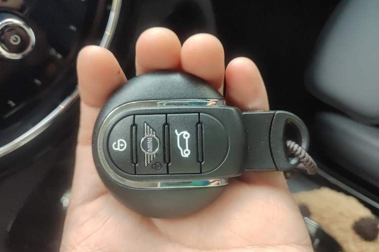Used MINI Clubman 2023 Updated 1.5T COOPER Classic Edition Vehicle Key
