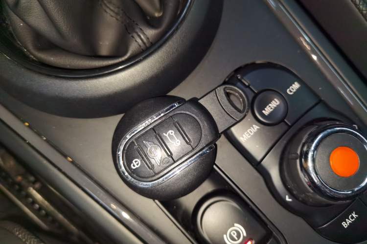 Used MINI Countryman 2018 2.0T COOPER S ALL4 Artist Interior 1
