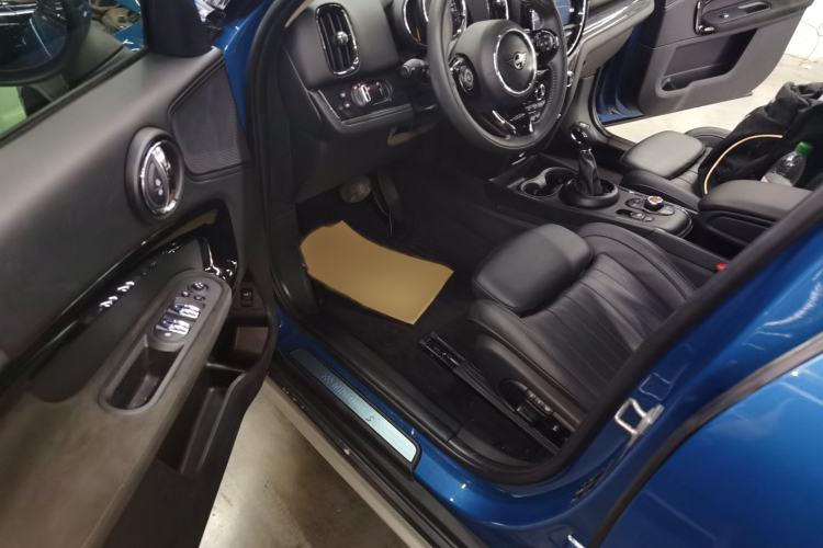 Used MINI Countryman 2018 2.0T COOPER S ALL4 Artist Interior 3
