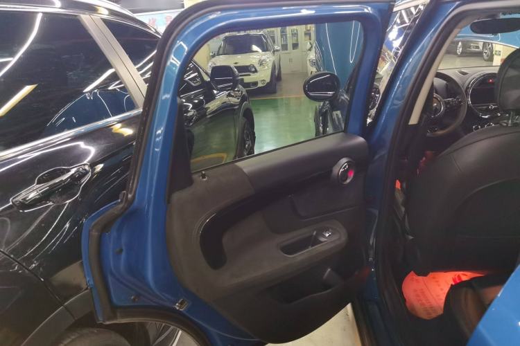 Used MINI Countryman 2018 2.0T COOPER S ALL4 Artist Interior 8