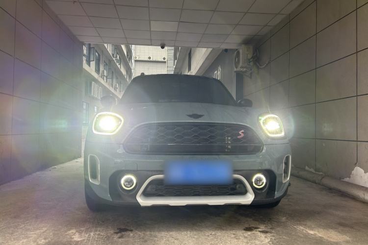 Used MINI Countryman 2023 Second Facelift 2.0T COOPER S ALL4 Connoisseur Interior 4