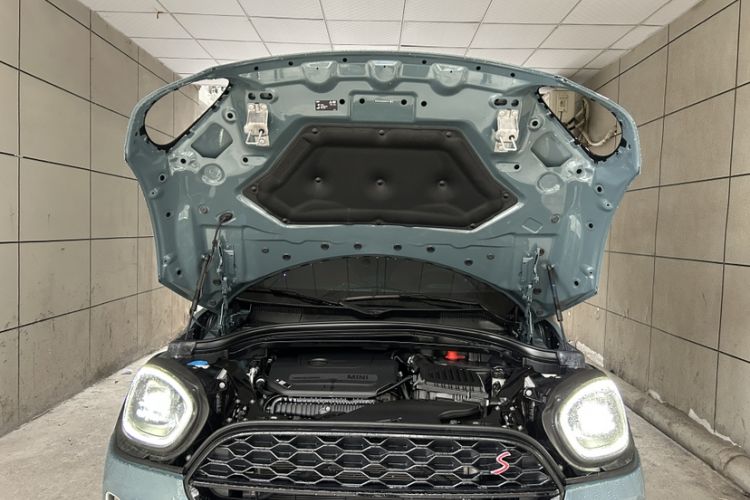 Used MINI Countryman 2023 Second Facelift 2.0T COOPER S ALL4 Connoisseur Interior 9