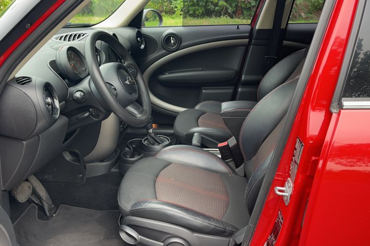 Used MINI Countryman 2014 1.6T COOPER ALL4 Fun Interior 4