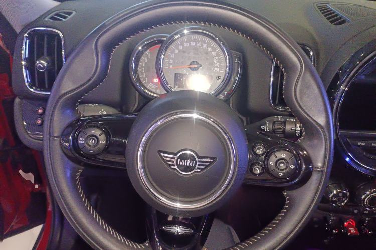 Used MINI Countryman 2018 1.5T COOPER ALL4 Artist Steering Wheel