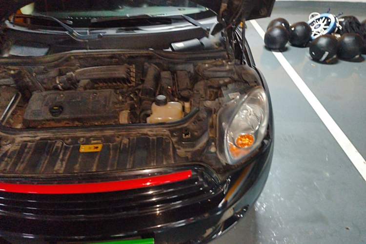 Used MINI Countryman 2011 1.6L ONE Engine Bay Left