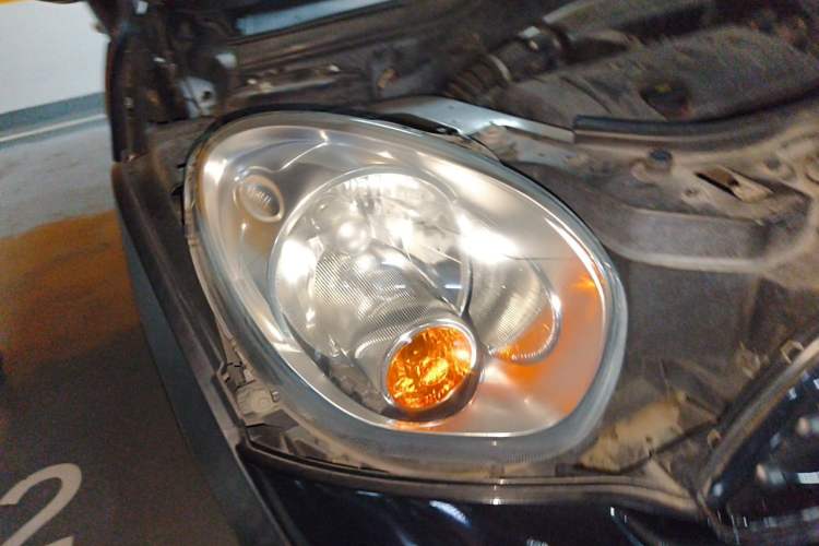 Used MINI Countryman 2011 1.6L ONE Right Front Headlight