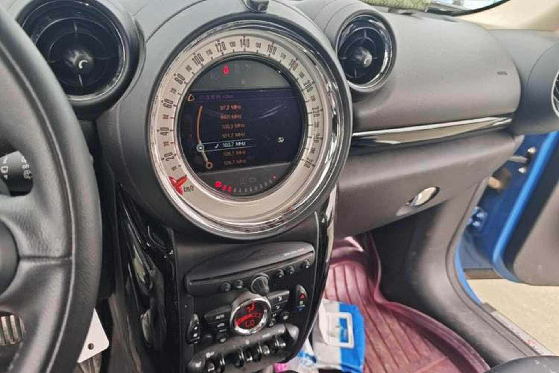 Used MINI Countryman 2011 1.6T COOPER S ALL4 5-seater model Audio And AC Panel