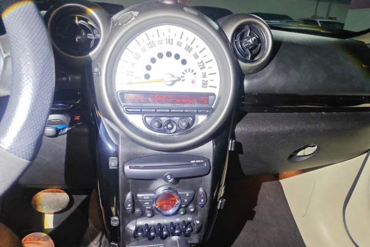 Used MINI Countryman 2011 1.6L COOPER Excitement Audio And AC Panel