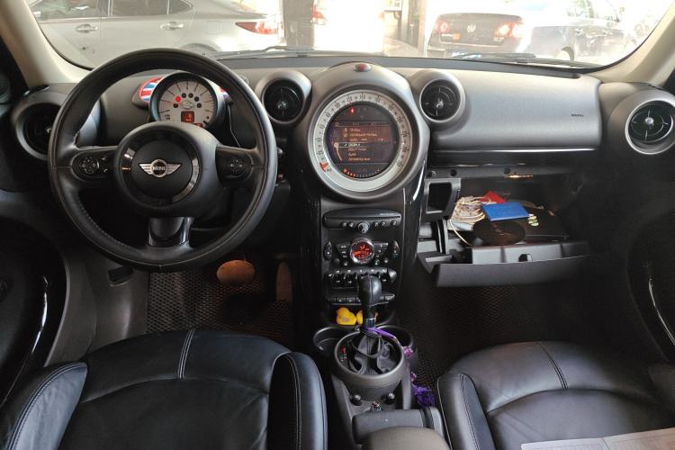 Used MINI Countryman 2011 1.6L COOPER Excitement Center Console