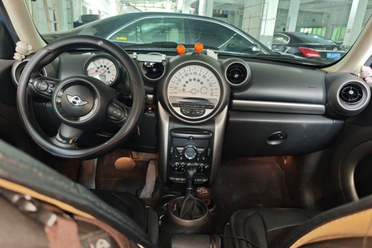 Used MINI Countryman 2011 1.6L COOPER Fun Center Console