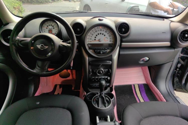 Used MINI Countryman 2011 1.6L ONE Center Console