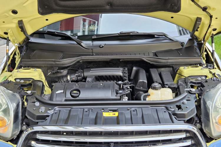 Used MINI Countryman 2011 1.6L ONE Engine Bay