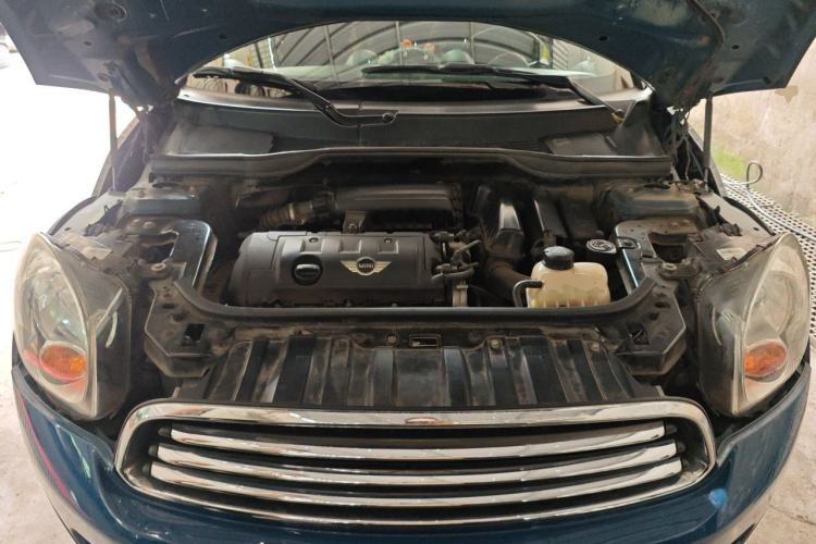 Used MINI Countryman 2011 1.6L COOPER Fun Engine Bay
