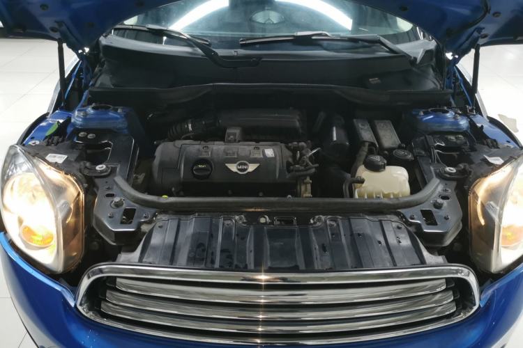 Used MINI Countryman 2011 1.6L COOPER Fun Engine Bay