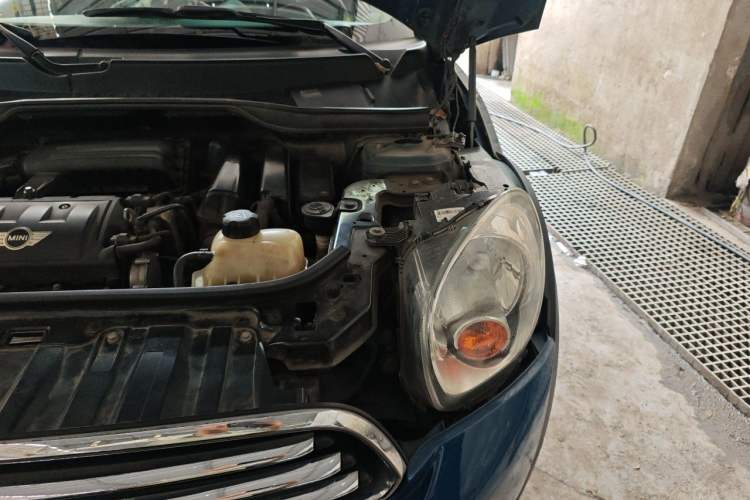 Used MINI Countryman 2011 1.6L COOPER Fun Engine Bay Left