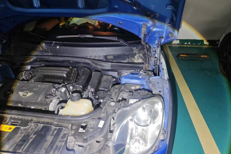 Used MINI Countryman 2011 1.6L COOPER Excitement Engine Bay Left