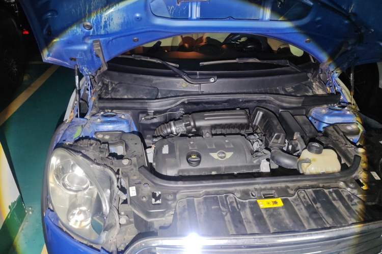 Used MINI Countryman 2011 1.6L COOPER Excitement Engine Bay Right
