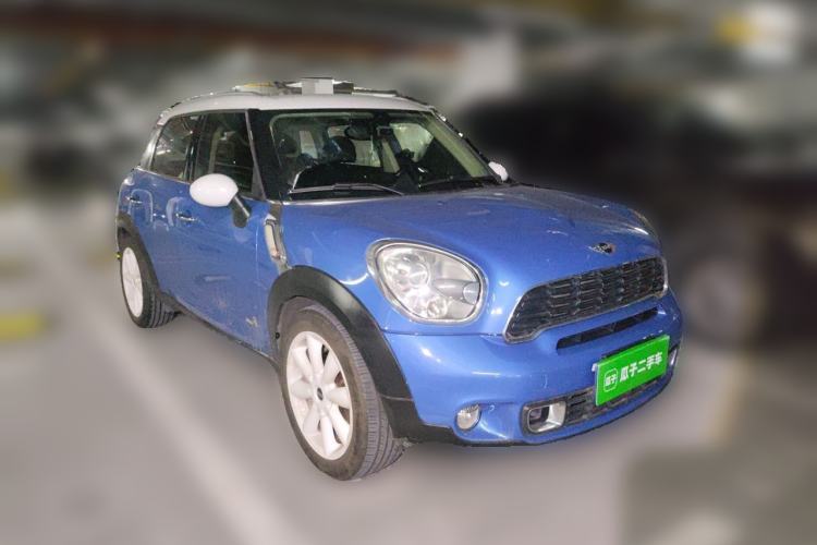 Used MINI Countryman 2011 1.6T COOPER S ALL4 5-seater model Front Right 45 Deg