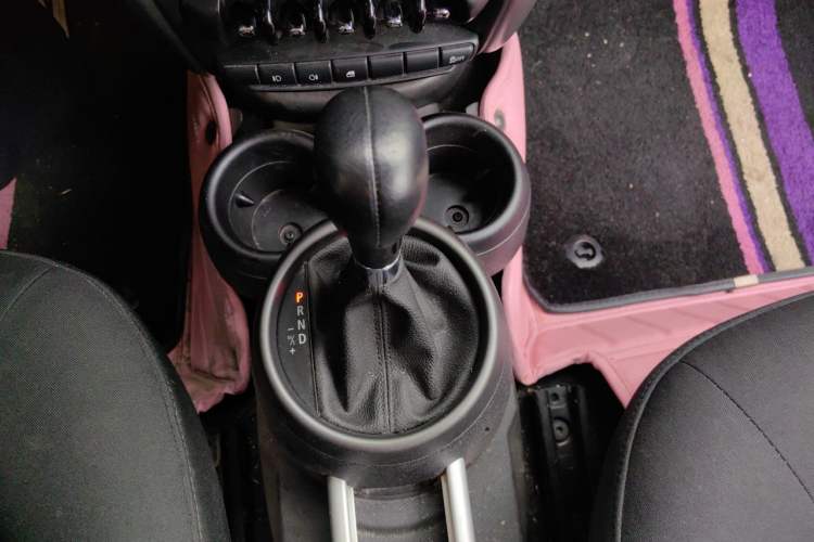 Used MINI Countryman 2011 1.6L ONE Gear Lever