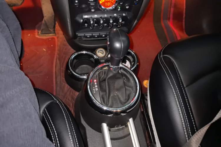 Used MINI Countryman 2011 1.6L COOPER Fun Gear Lever