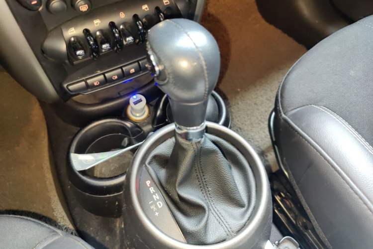 Used MINI Countryman 2011 1.6L COOPER Fun Gear Lever