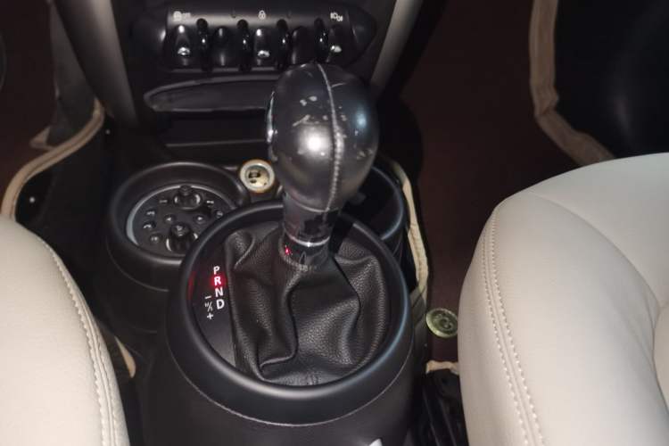 Used MINI Countryman 2011 1.6L ONE Gear Lever