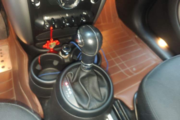 Used MINI Countryman 2011 1.6L ONE Gear Lever