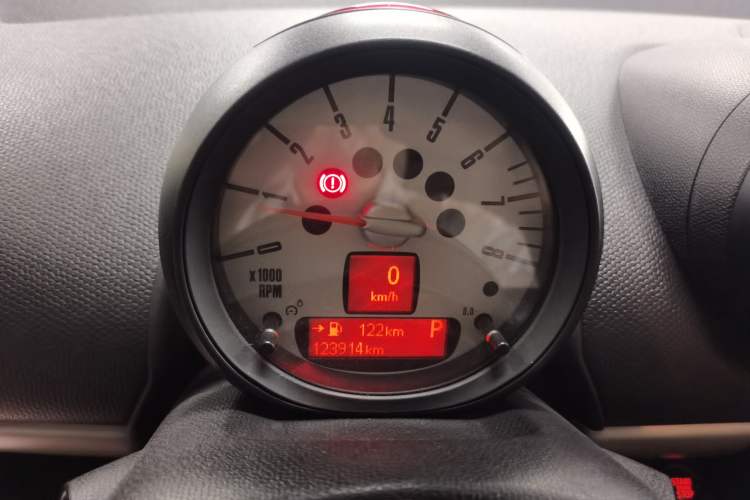 Used MINI Countryman 2011 1.6L ONE Instrument Cluster