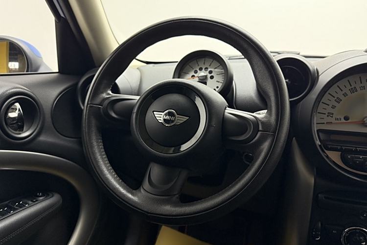 Used MINI Countryman 2011 1.6L ONE Interior 2