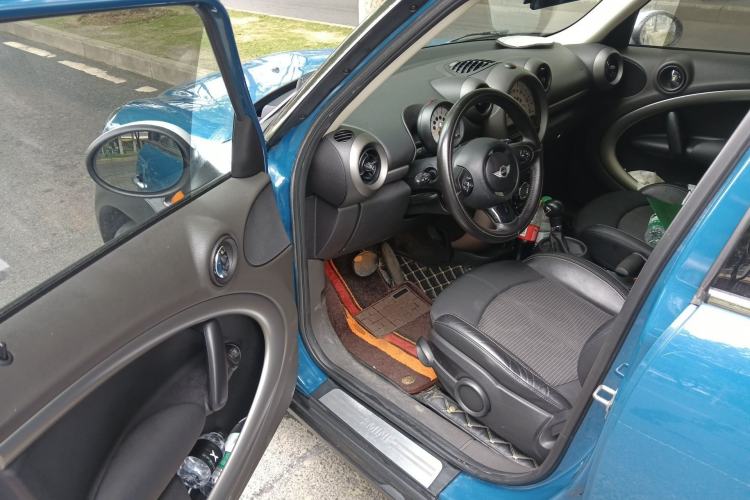 Used MINI Countryman 2011 1.6L COOPER Fun Interior 3