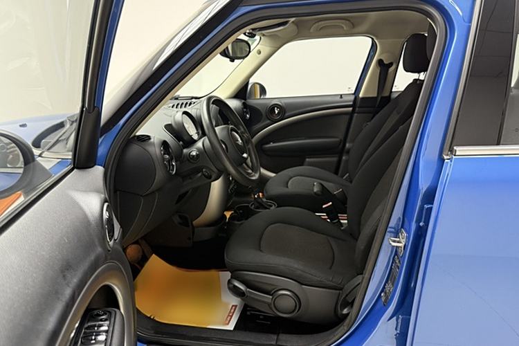 Used MINI Countryman 2011 1.6L ONE Interior 3